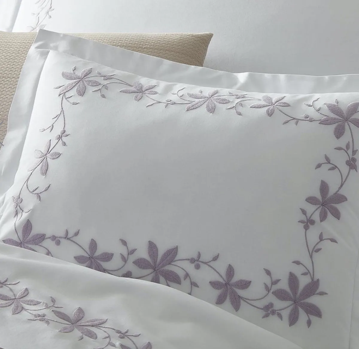 Callista Bedding by Matouk